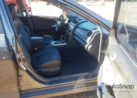 2014 Toyota Camry Se z USA, uszkodzony, nr VIN 4T1BF1FK8EU356309